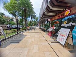 East Village (D16), Retail #564684981